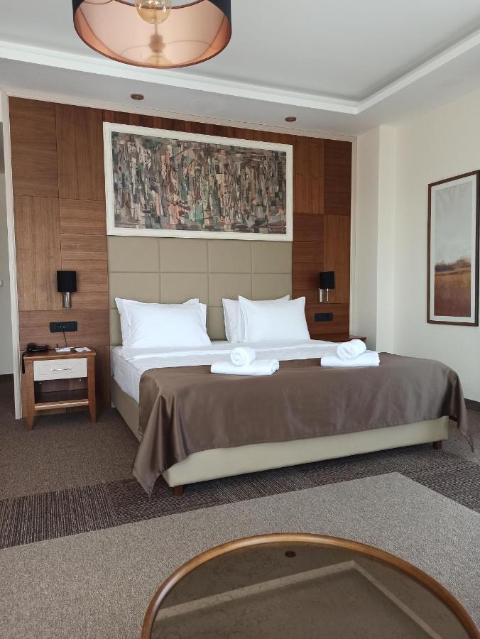 Hotel Lazaro
